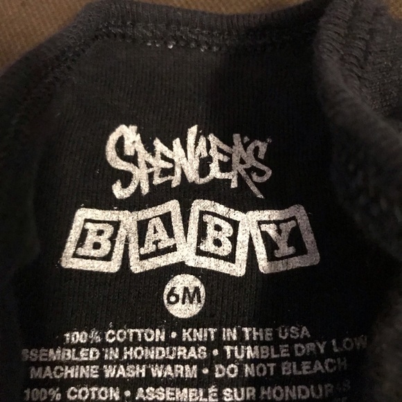 “I love my gay uncle” onsie - Picture 2 of 2